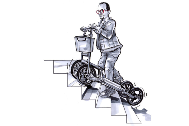 CHRIS wird einmal mit elektrischer Unterstützung Stiegen steigen können.